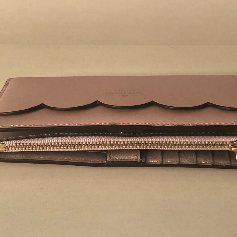 KATE SPADE PINK LEATHER SCALLOP WALLET ~ LARGE ~ 14 CARD SLOTS ~ GOLD INTERIOR - Picture 3 of 10